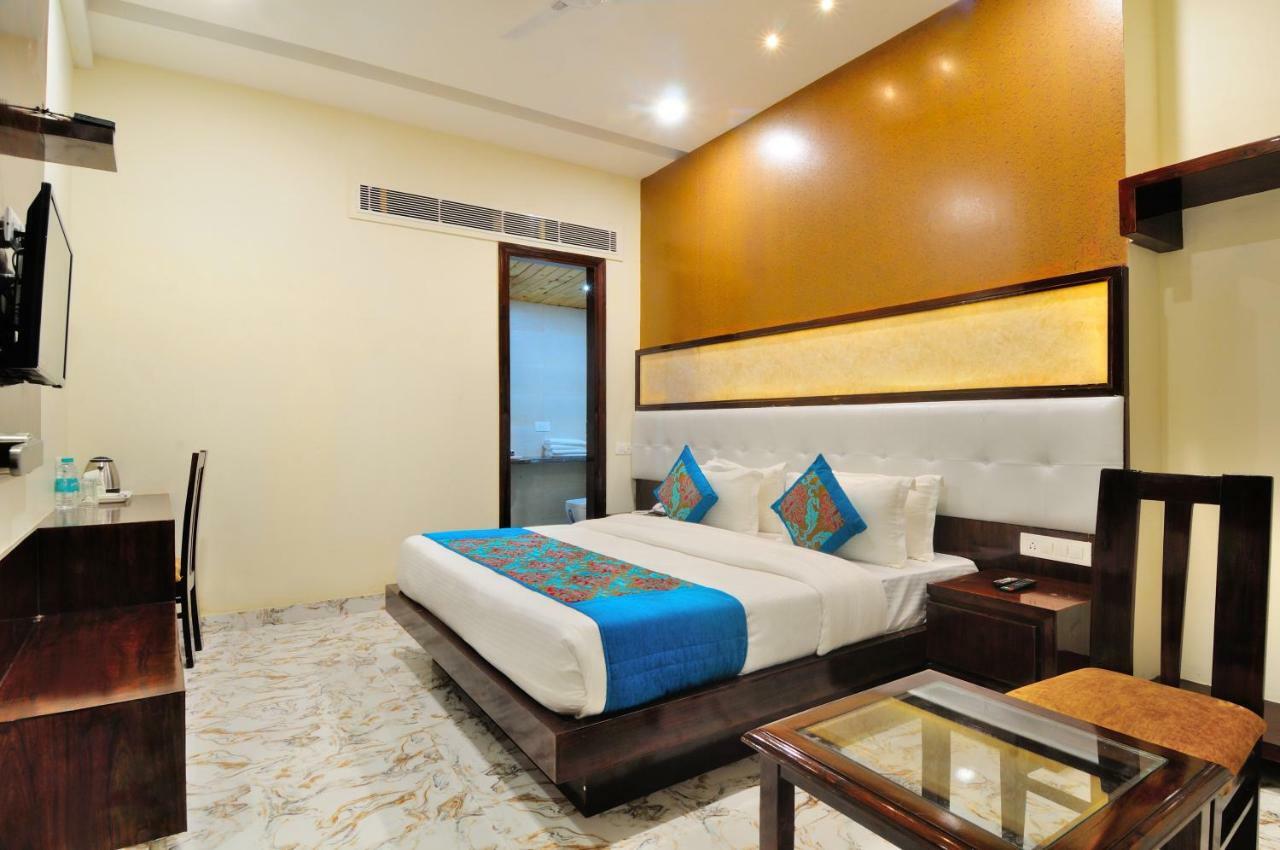 The Grand Uddhav Hotel New Delhi Exterior photo