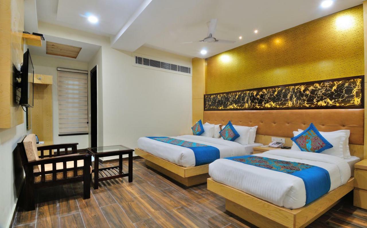 The Grand Uddhav Hotel New Delhi Exterior photo