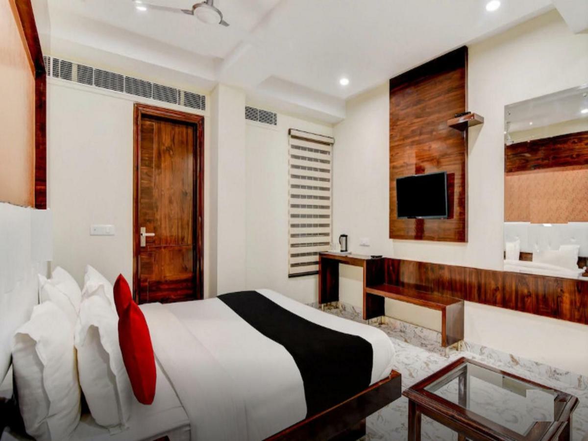The Grand Uddhav Hotel New Delhi Exterior photo