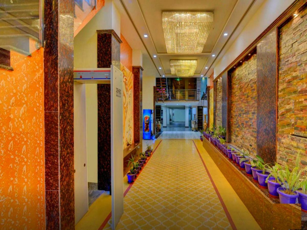 The Grand Uddhav Hotel New Delhi Exterior photo