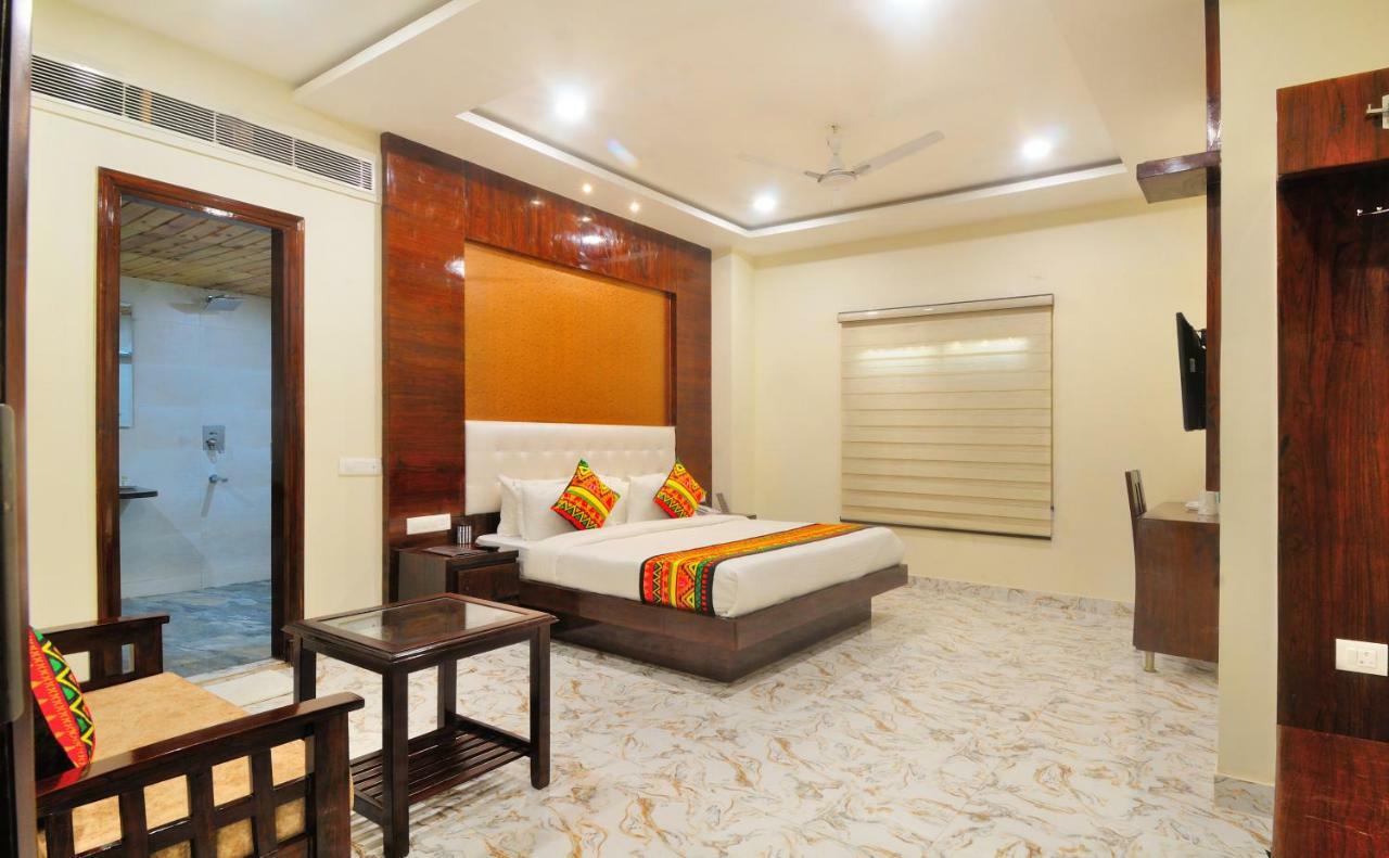 The Grand Uddhav Hotel New Delhi Exterior photo