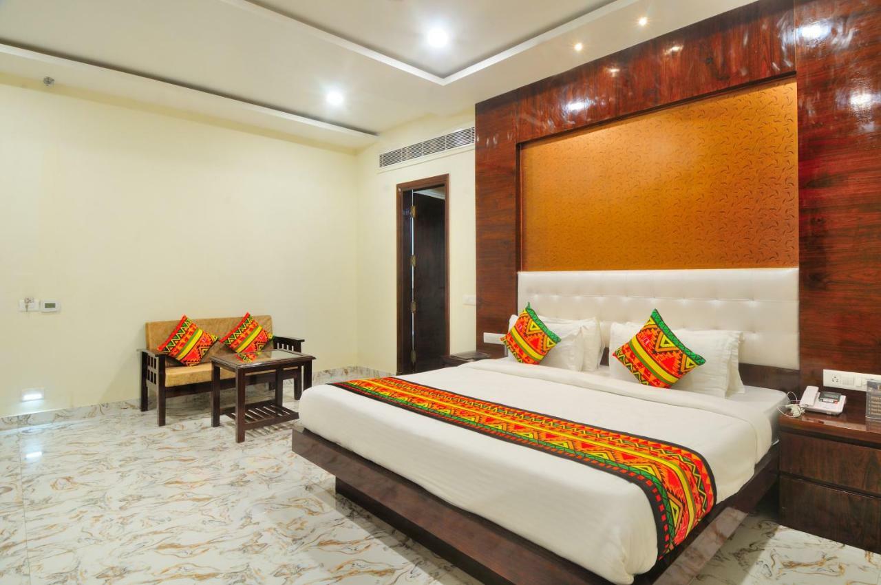 The Grand Uddhav Hotel New Delhi Exterior photo