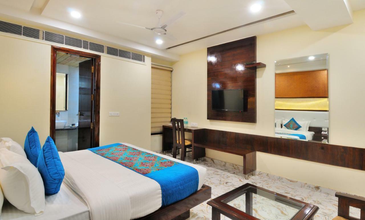 The Grand Uddhav Hotel New Delhi Exterior photo