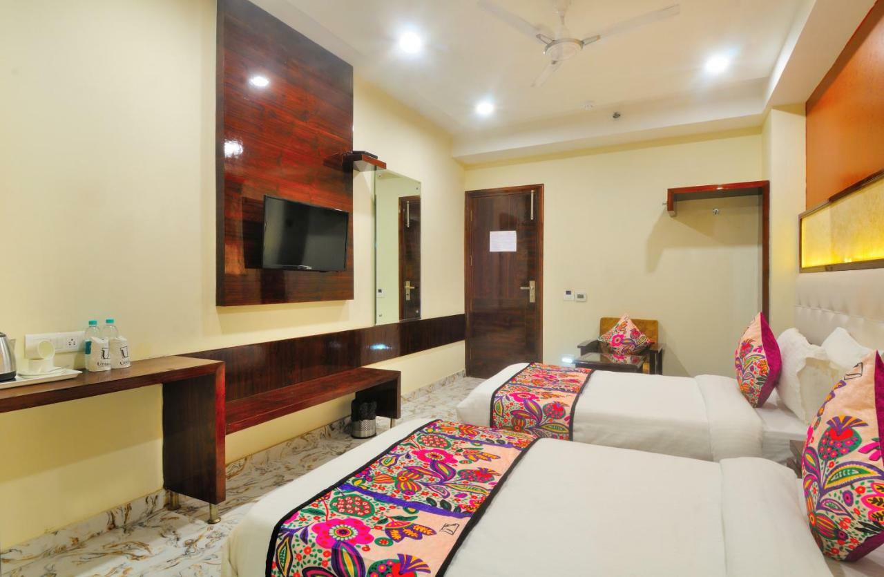 The Grand Uddhav Hotel New Delhi Exterior photo