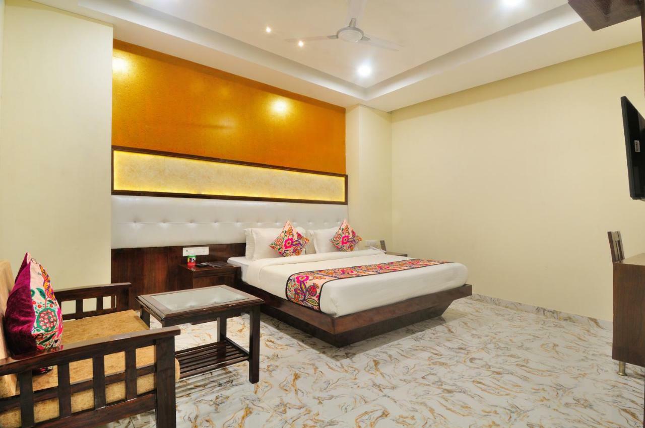 The Grand Uddhav Hotel New Delhi Exterior photo