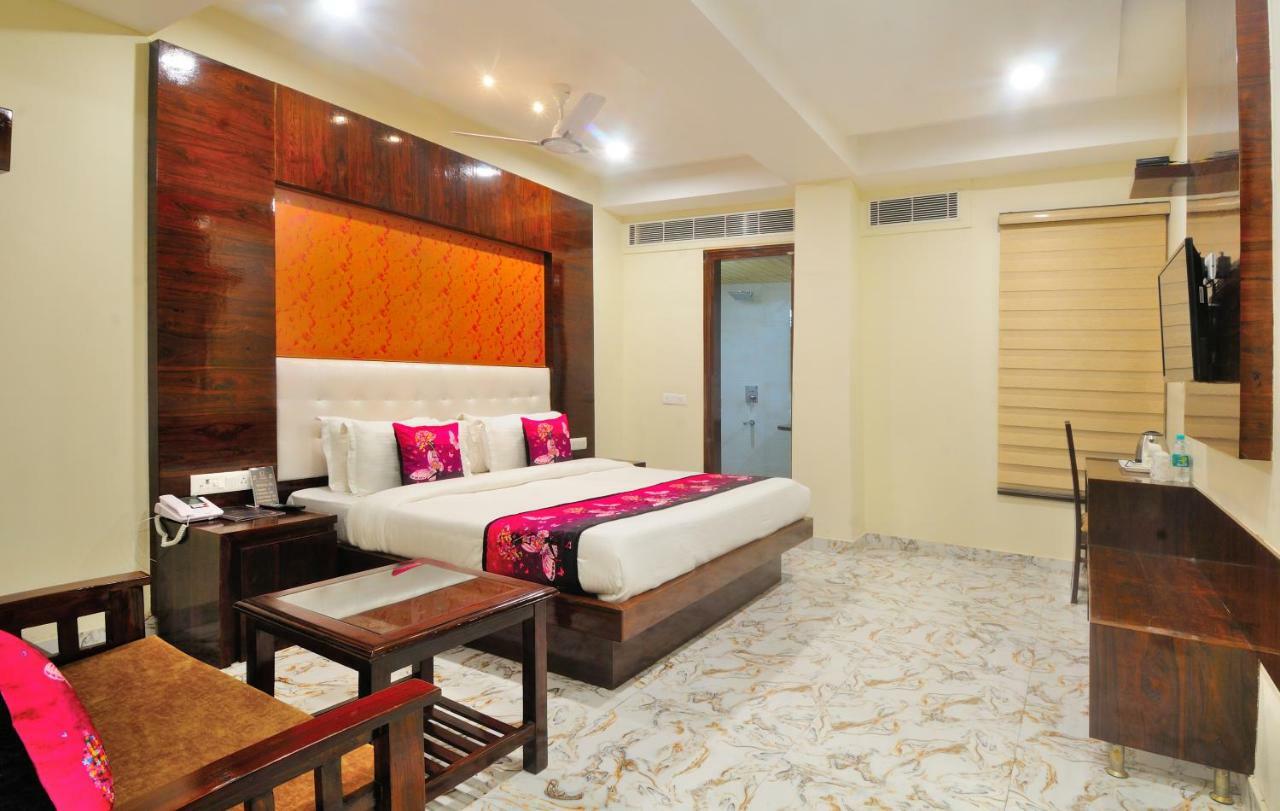 The Grand Uddhav Hotel New Delhi Exterior photo